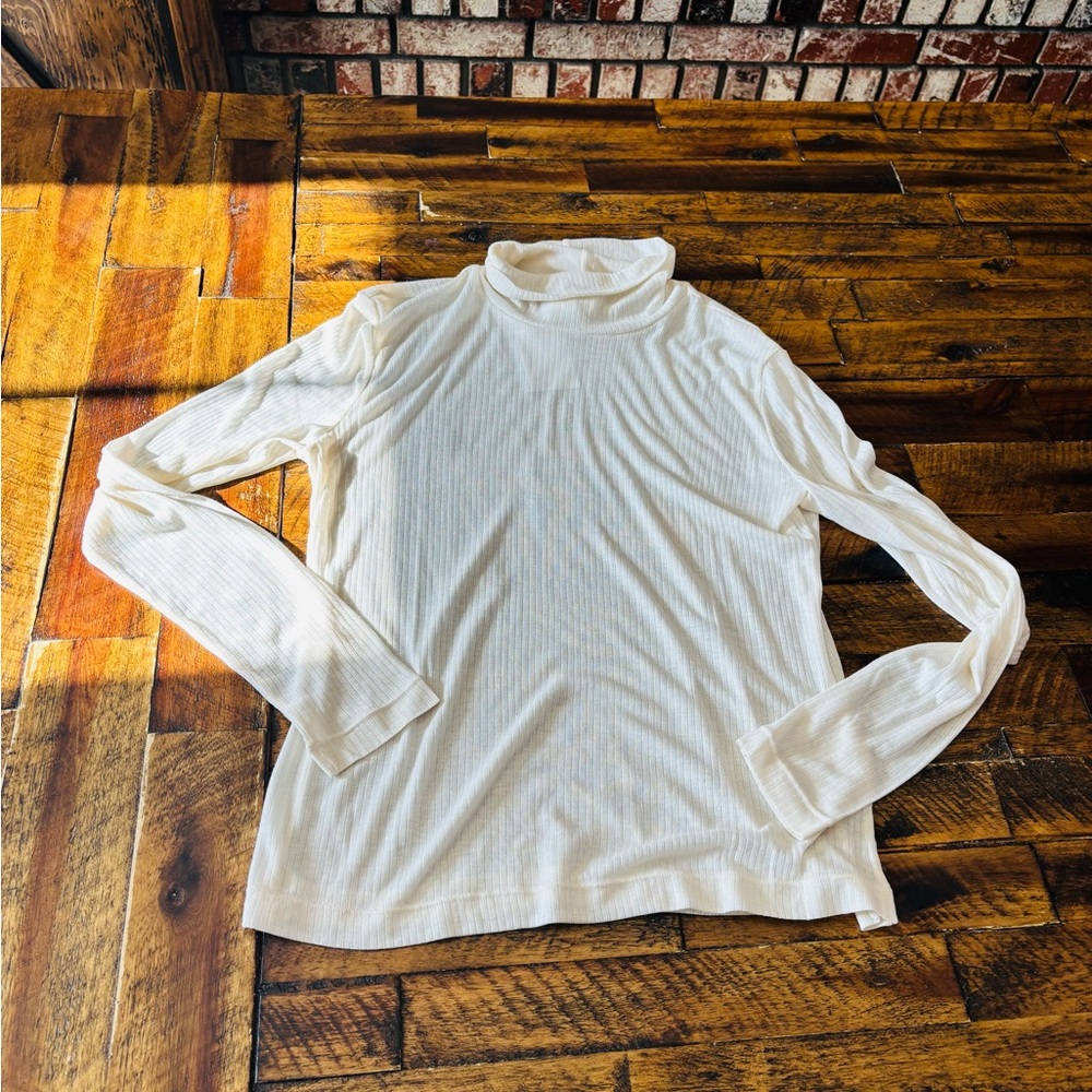 H&M Off-White Ribbed Turtleneck Top
